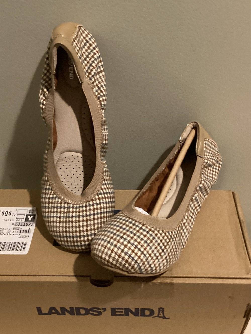 Lands' End Two-Tone Beige & Brown Houndstooth Ballet Flats